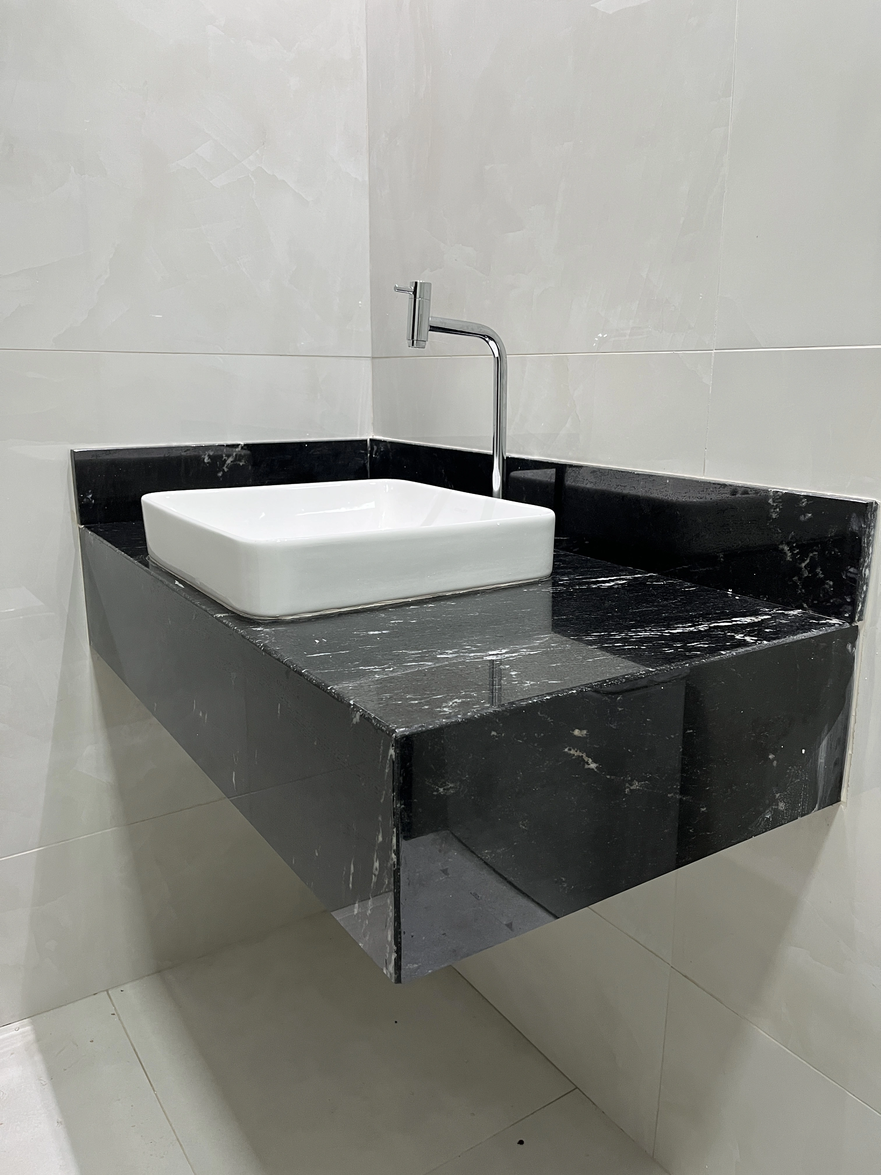 Lavatório em Preto Via Láctea - Imagem 3